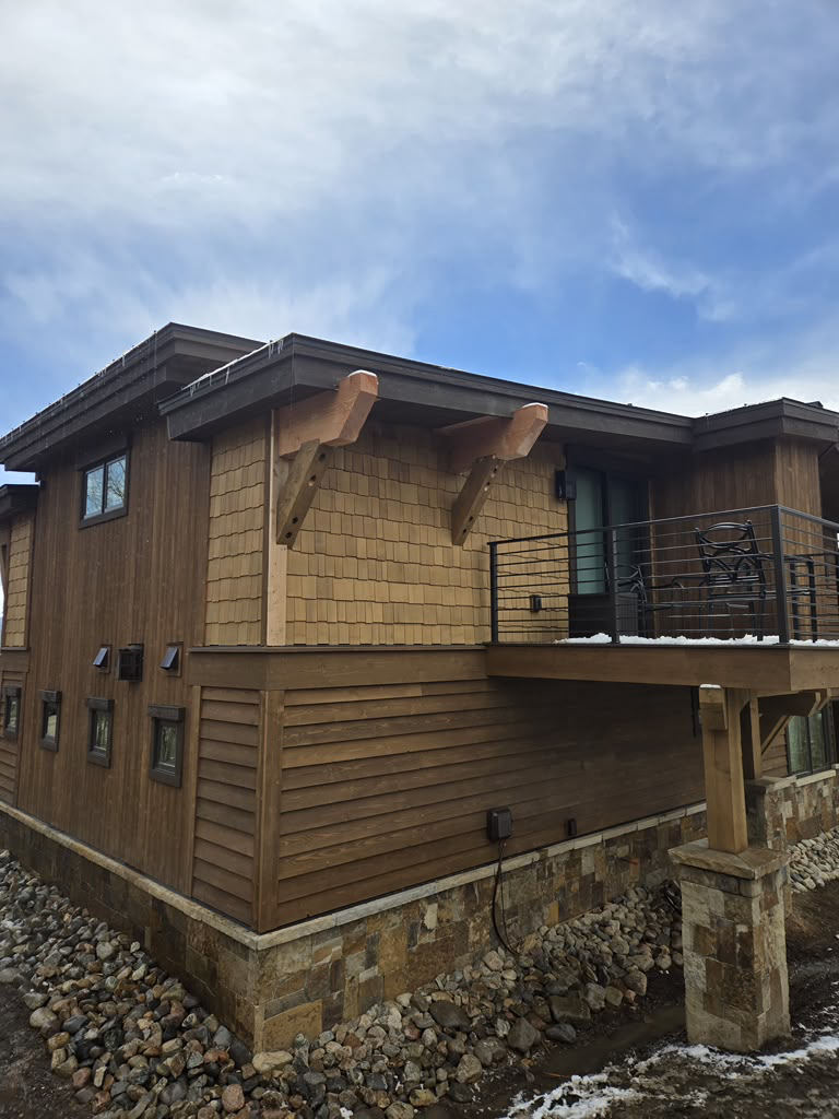 Custom mountain home siding and deck by VM Carpentry Summit County Colorado